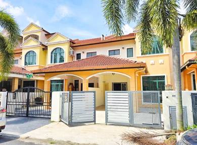2 Storey Warisan Indah Kota Warisan For Sale! Refurbished Unit!