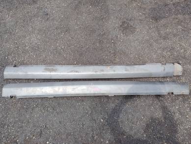 427 - Side Skirt Set VW Cross Polo MK4 1.6