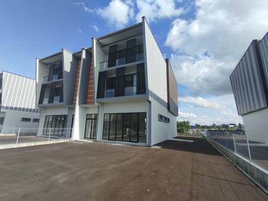 Pines Square Light Industrial Park for rent 9K