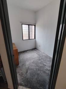 [Well Maintain] 2 Storey Puncak Utama @ Balakong / Kajang