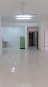 Freehold Condo For Sale at Platinum Hill PV 6, near LRT, shops, school