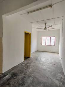 Pangsapuri Mawar Jaya Walk to MRT Putra Permai Newly Paint Near Giant
