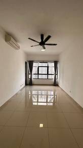 lakville residence 978sf 3r2b 1cp partial furnished facing KLCC ready