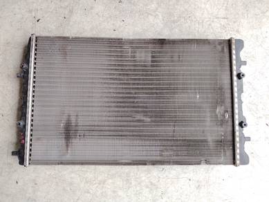 427 - Radiator VW Cross Polo MK4 1.6