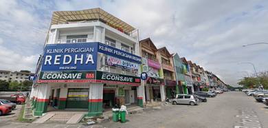 Face Mainroad! Ground floor, Taman Putra Permai, Seri Kembangan
