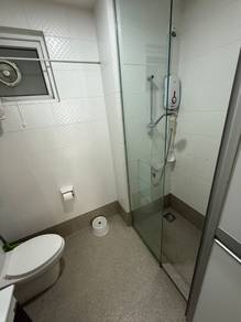 Larkin 3room apartment 2 Carpark Near CIQ , High Value Low Depo