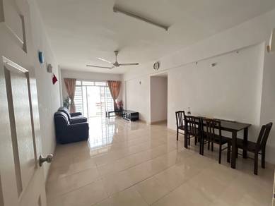 D'Piazza Condominium with 2 parking lots for sale at Bayan Baru