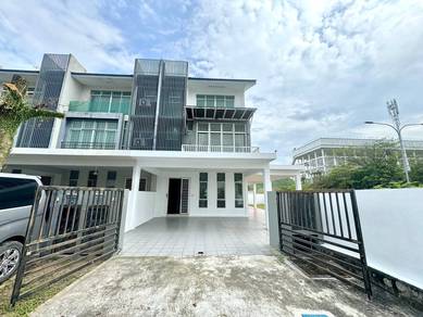CORNER LOT!! HUGE LAND 3 Storey Bangi Avenue 3, Bangi