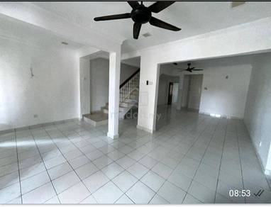 Puchong Utama 2 storey house freehold with facing open extra park