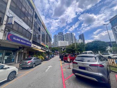Ground Floor Ampang Point!! Facing Hospital KPJ Ampang