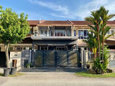 RENOVATED Facing Padang Open 2-Storey Jalan Makyong, Bandar Bukit Raja