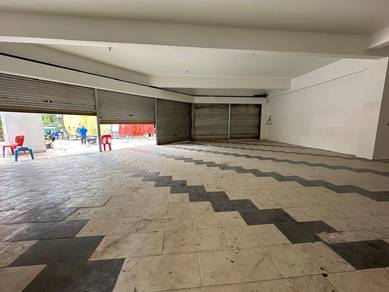 For Rent: 4 Storey Shops at 3rd Mile