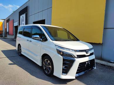Toyota VOXY 2.0 ZS KIRAMEKI II (A) 7 Seater