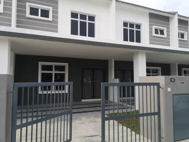 Rumah Sewa 2 Tingkat Bebas Banjir