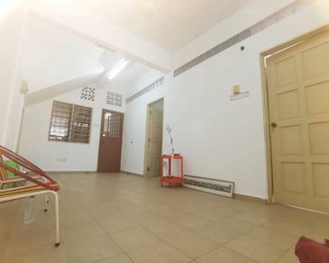 Townhouse PJ Section 5 FOR SALE