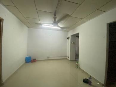 Affordable 2-Bedroom Home @ Kelumpuk Bambu, Setiawangsa – Strategic