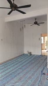 Newly refurbished double storey 20x75 bandar puteri klang