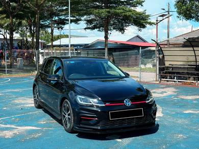 Volkswagen GOLF 1.4 TSI R-LINE (A)
