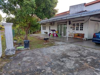 [NEGOTIABLE] Banglo Setingkat, Ayer Molek