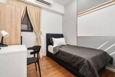 Single room, Fully furnished, Walking distance to MRT LRT