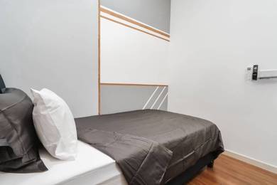 Single room, Fully furnished, Walking distance to MRT LRT