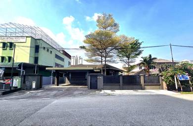 MURAH - Single Storey Bungalow Taman Ampang Utama, Ampang