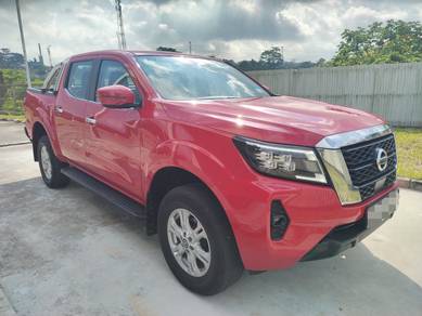 Nissan NAVARA V 2.5 4x4 7-speed (A)