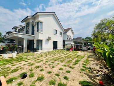 HUGE LAND CORNER Double Storey Semi D Alam Suria, Puncak Alam