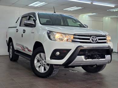 Toyota HILUX 2.4 G FACELIFT (A) 4X4 SVC RCD