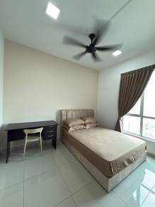 500 meter to LRT & KTM Salak Selatan Fully Furnished Female