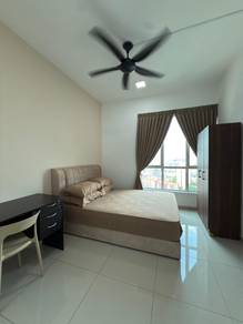 500 meter to LRT & KTM Salak Selatan Fully Furnished Female