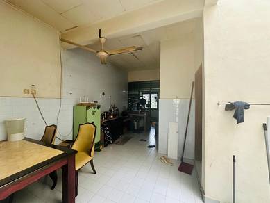 senai jalan bintang  1 tingkat rumah utk dijual