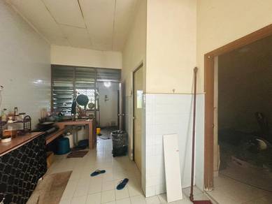 senai jalan bintang  1 tingkat rumah utk dijual