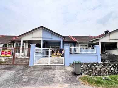 Taman Desa Cempaka Nilai Dekat Sekolah Baru Cat Semula