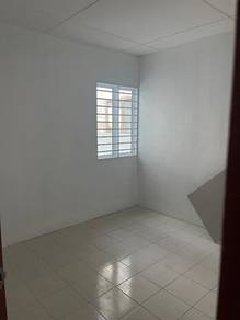 Single storey terrace intermediate, at taman allamanda indah/malihah