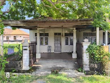 Rumah Teres Setingkat Berhampiran Dengan Masjid Gong Pak Jin