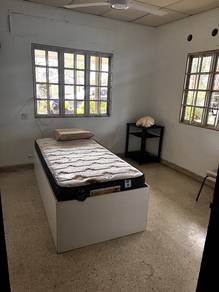 Room  for rent off Jalan Gasing