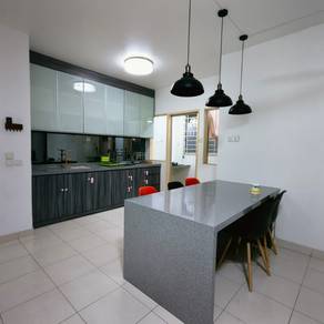 Nice Furnish Seri Baiduri Apartment,920sqf,3R2B, Setia Alam