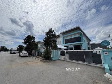 Gateway 16 Bandar Bukit Raja @ 1 Half Storey Semi D Factory For Rent