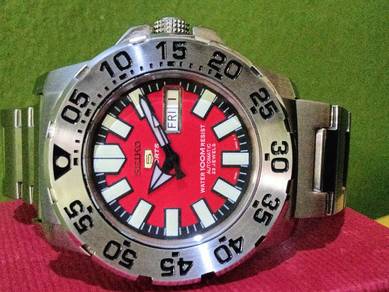 jam NOS Seiko Monster Red Rose Automatic Japan 