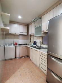 Cozy unit for rent at Merdeka Villa. High floor & full kitchen cabinet