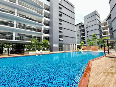 Royal Oak Condominium near Airport For Sale