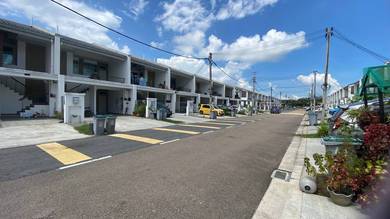 Bandar Cemerlang Ulu Tiram Townhouse For Rent