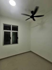 Partial Furnished High Floor unit for Sale @ Meridin Bayvue Masai