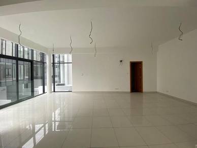 4-storey Terraced House @ Damansara Perdana Near LRT For Sale