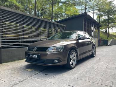 Volkswagen JETTA 1.4 TSI (CBU) (A)