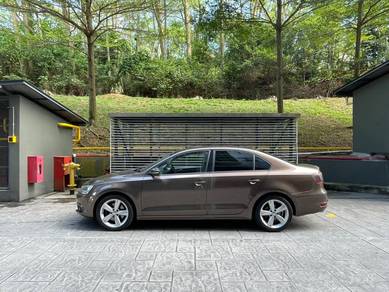 Volkswagen JETTA 1.4 TSI (CBU) (A)