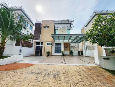 Renovated 3-Storey Semi-D @ Saujana Glenmarie