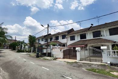 Tun Aminah ,Skudai Baru 1.5 Storey 22x70 Unblock View Only Sale 550k