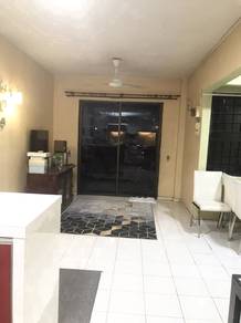 Villa condo move in condition/below market price/worth to rent